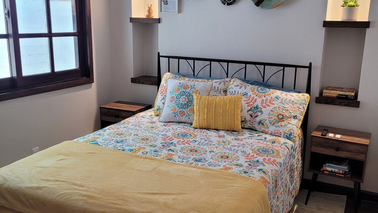 Photo of Bedroom in Fairfax District