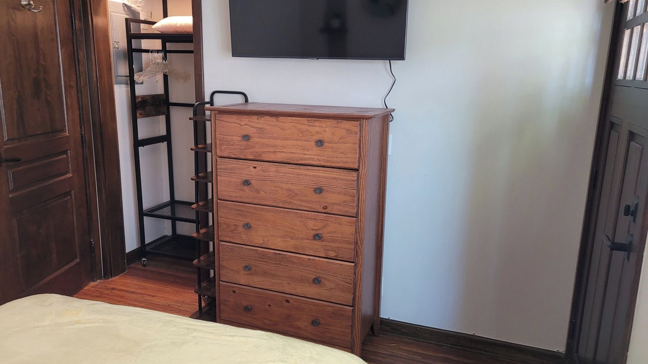 Photo of Bedroom in Fairfax District