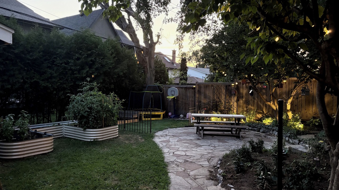 Photo of Outdoor in Carlingwood - McKellar Park - Laurentien View