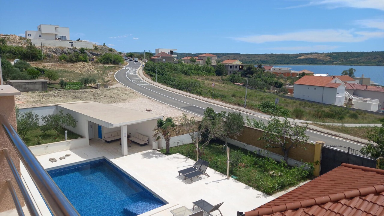 Photo of Outdoor in Rtina