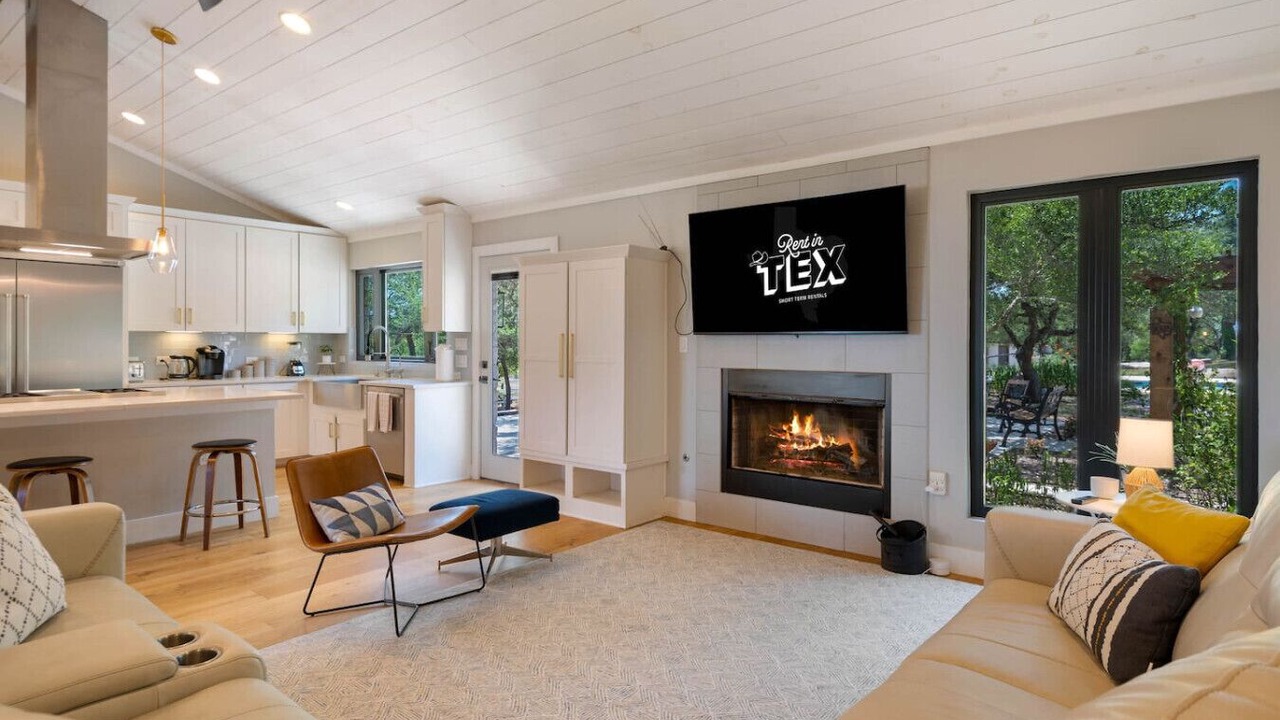 Photo of Livingroom in Dripping Springs