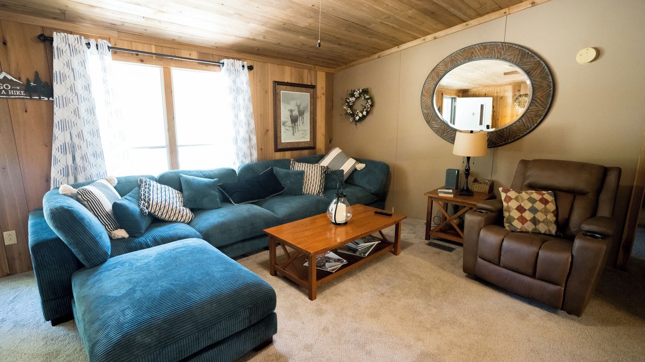 Photo of Livingroom in Cache