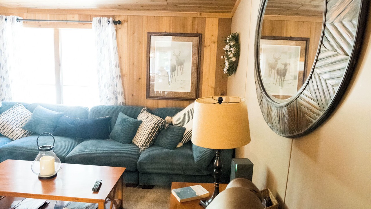 Photo of Livingroom in Cache
