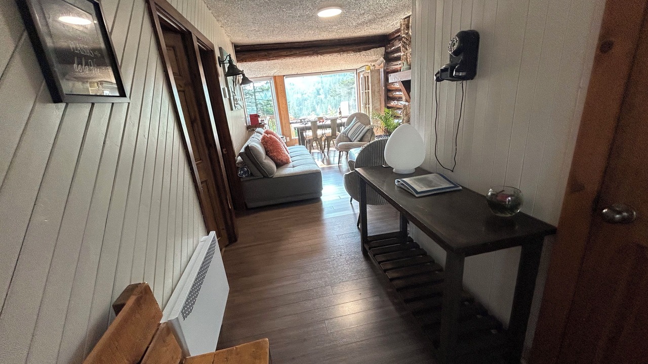 Photo of Livingroom in Sainte-Lucie-des-Laurentides