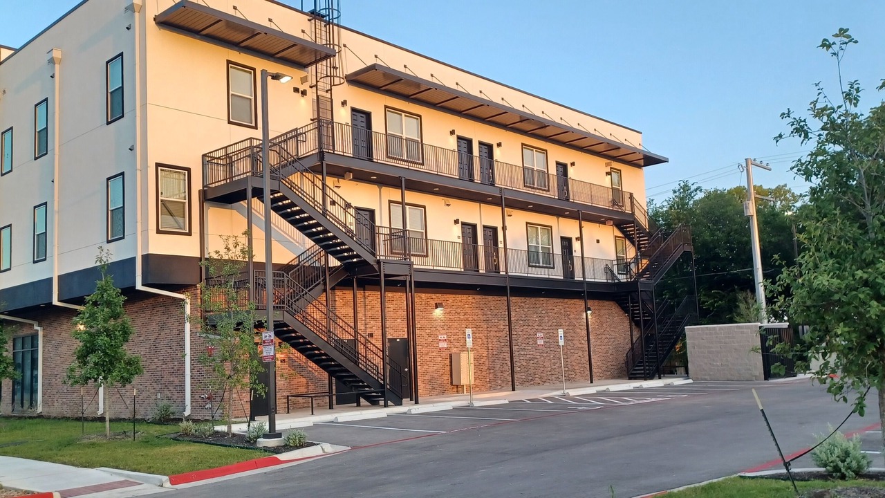 Photo of Outdoor in Manor