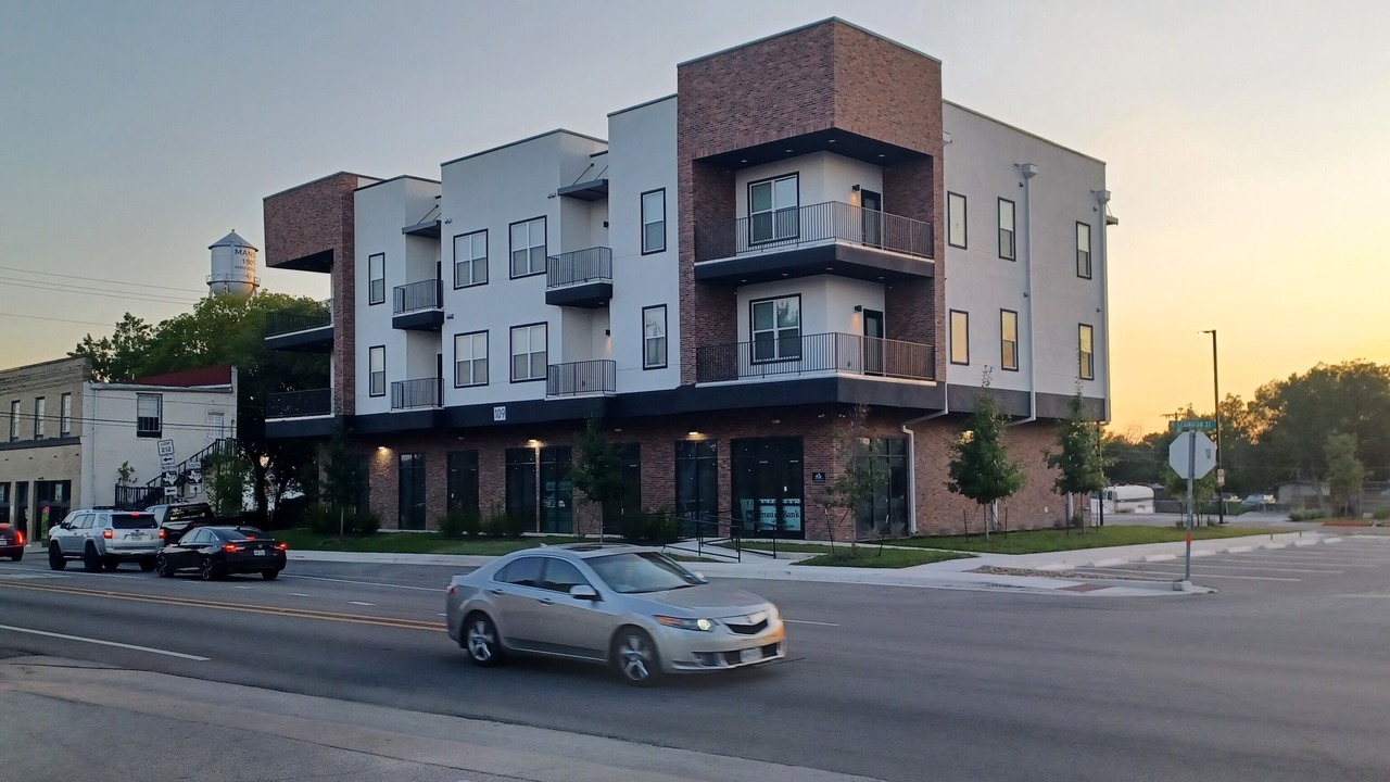 Photo of Outdoor in Manor