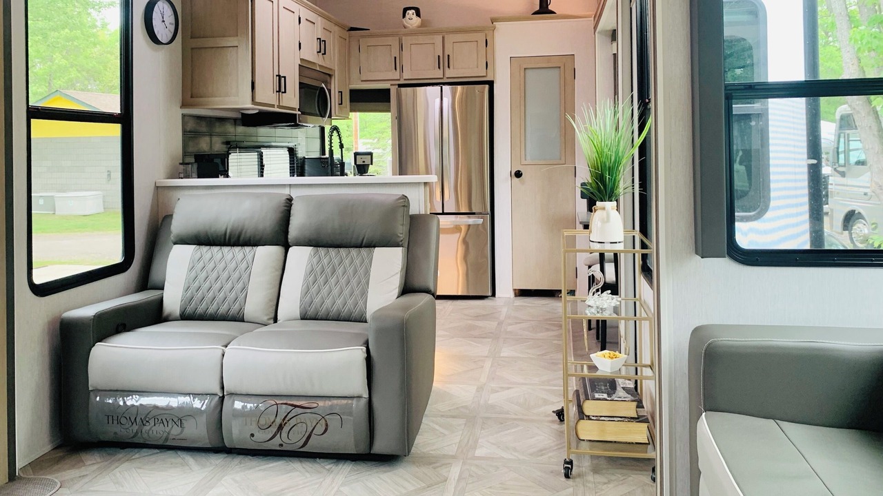 Photo of Livingroom in North Bay