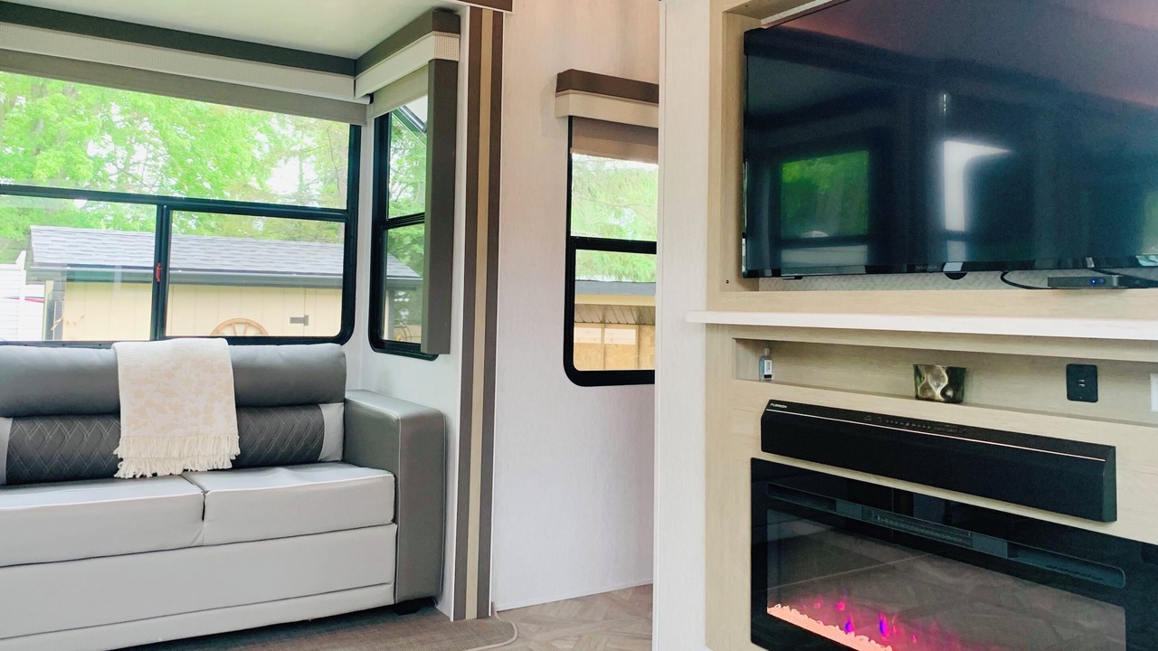 Photo of Livingroom in North Bay