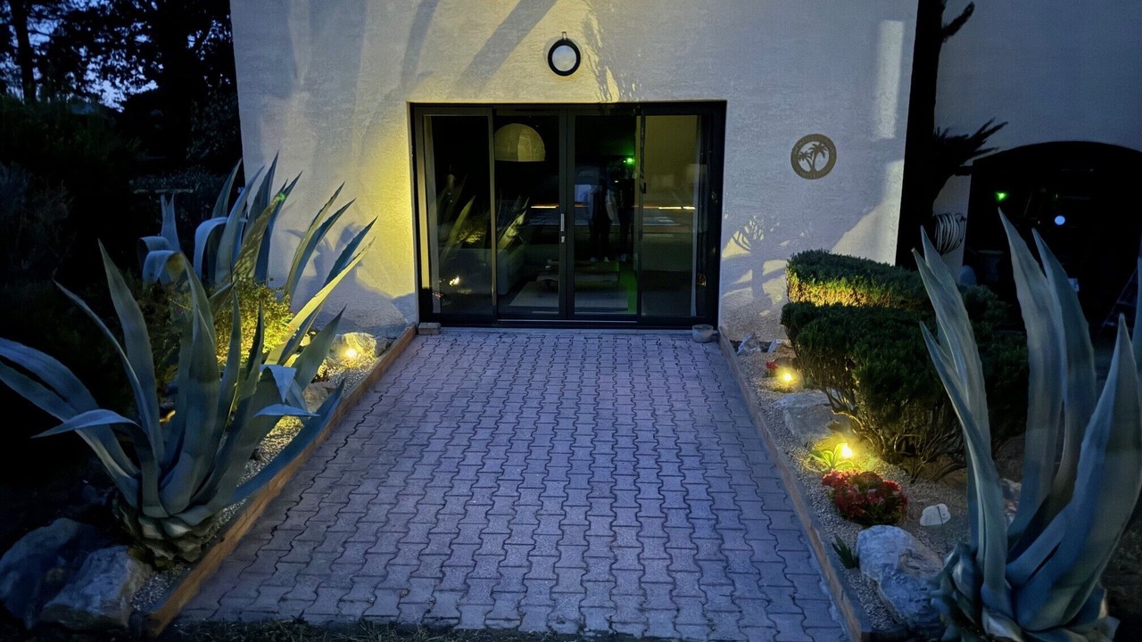 Photo of Outdoor in Saint-Genis