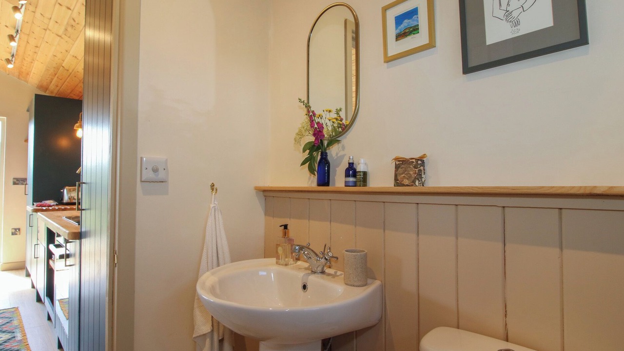 Photo of Bathroom in Hopton Castle