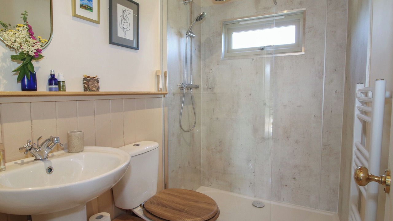 Photo of Bathroom in Hopton Castle