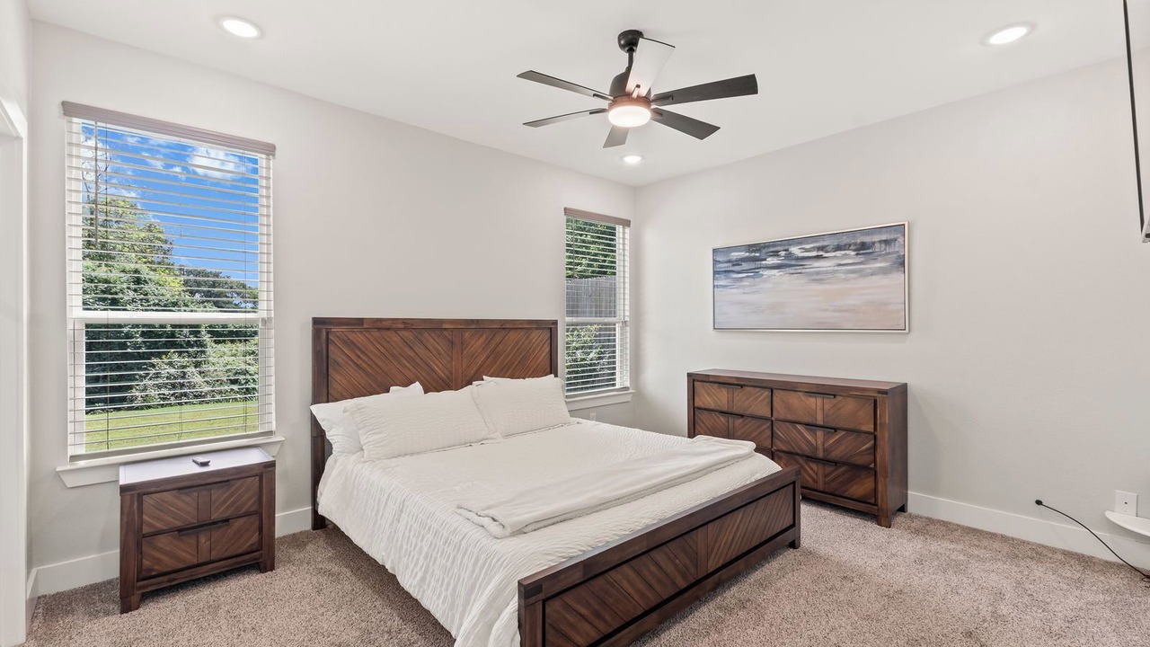Photo of Bedroom in Cedar Creek Reservoir