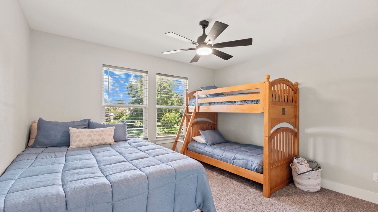 Photo of Bedroom in Cedar Creek Reservoir