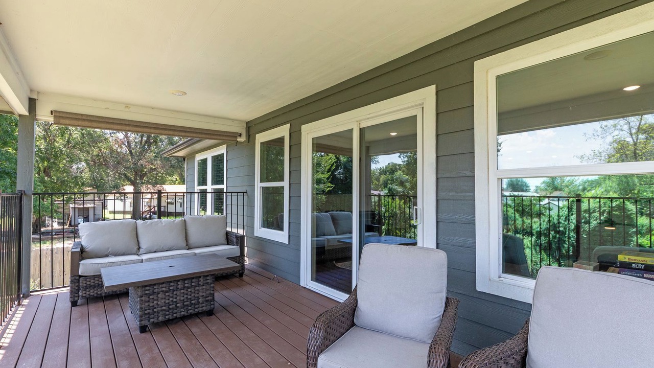 Photo of Patio Balcony in Cedar Creek Reservoir