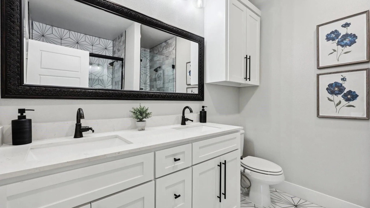 Photo of Bathroom in Cedar Creek Reservoir