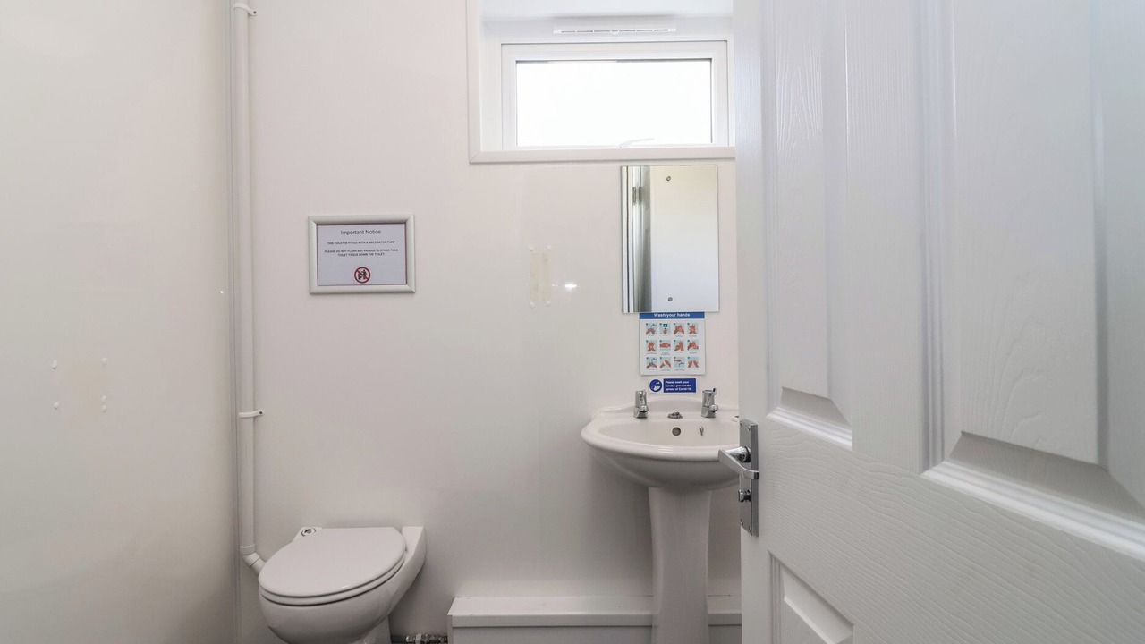 Photo of Bathroom in Heligan
