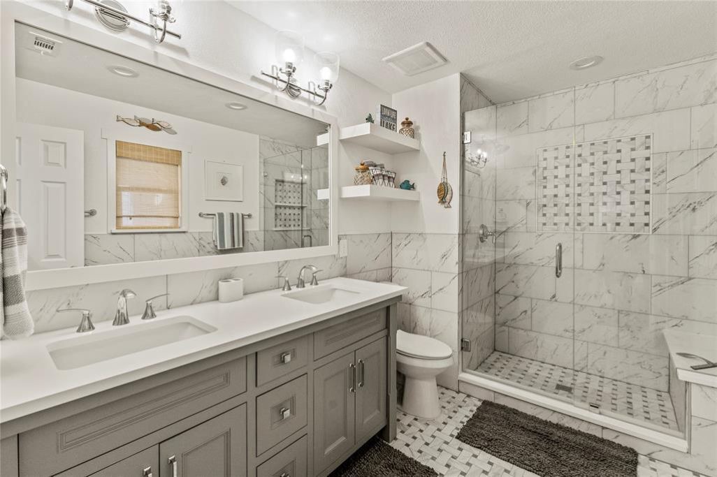 Photo of Bathroom in Seven Points