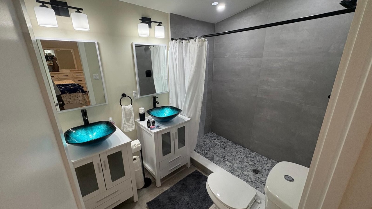 Photo of Bathroom in Cross Key Waterways