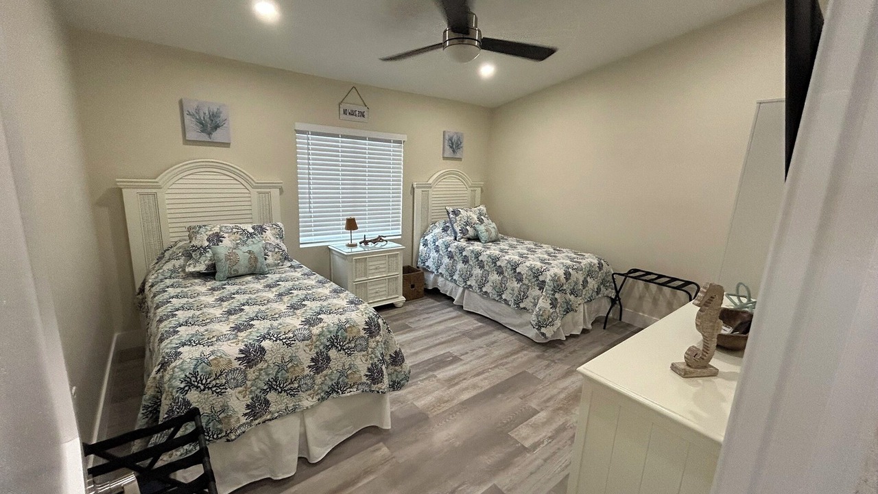 Photo of Bedroom in Cross Key Waterways