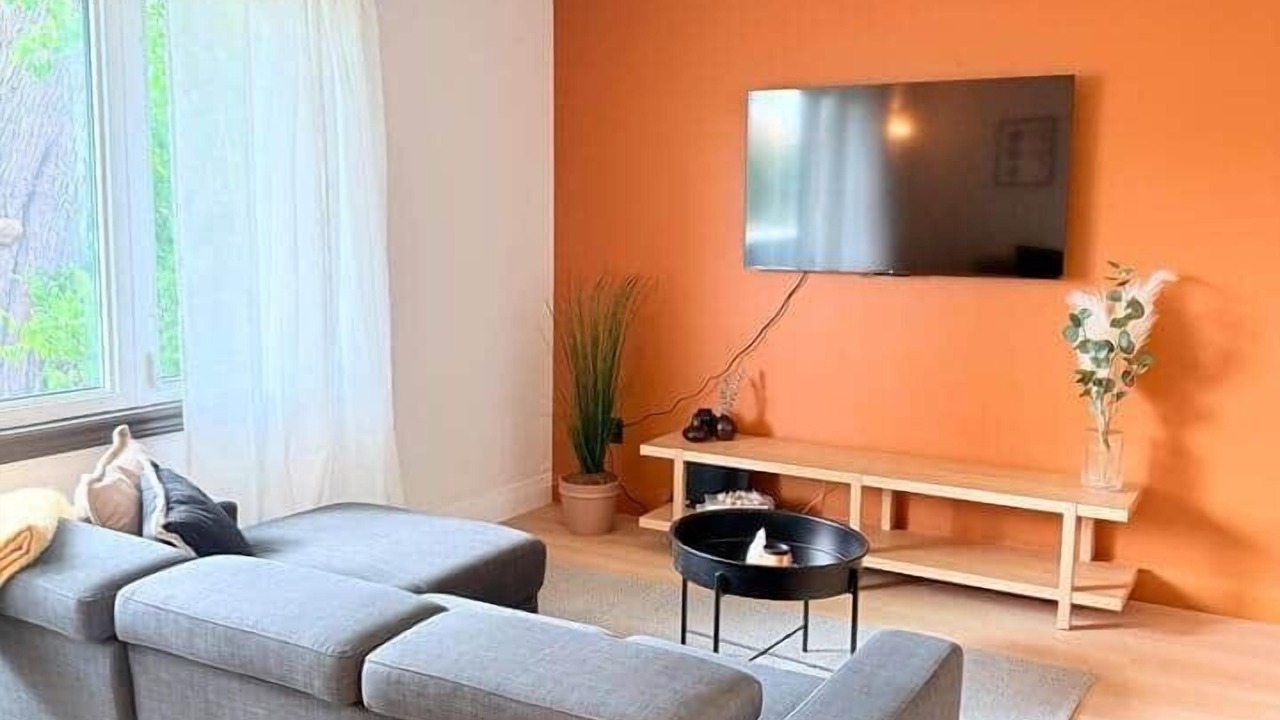 Photo of Livingroom in Lakeview