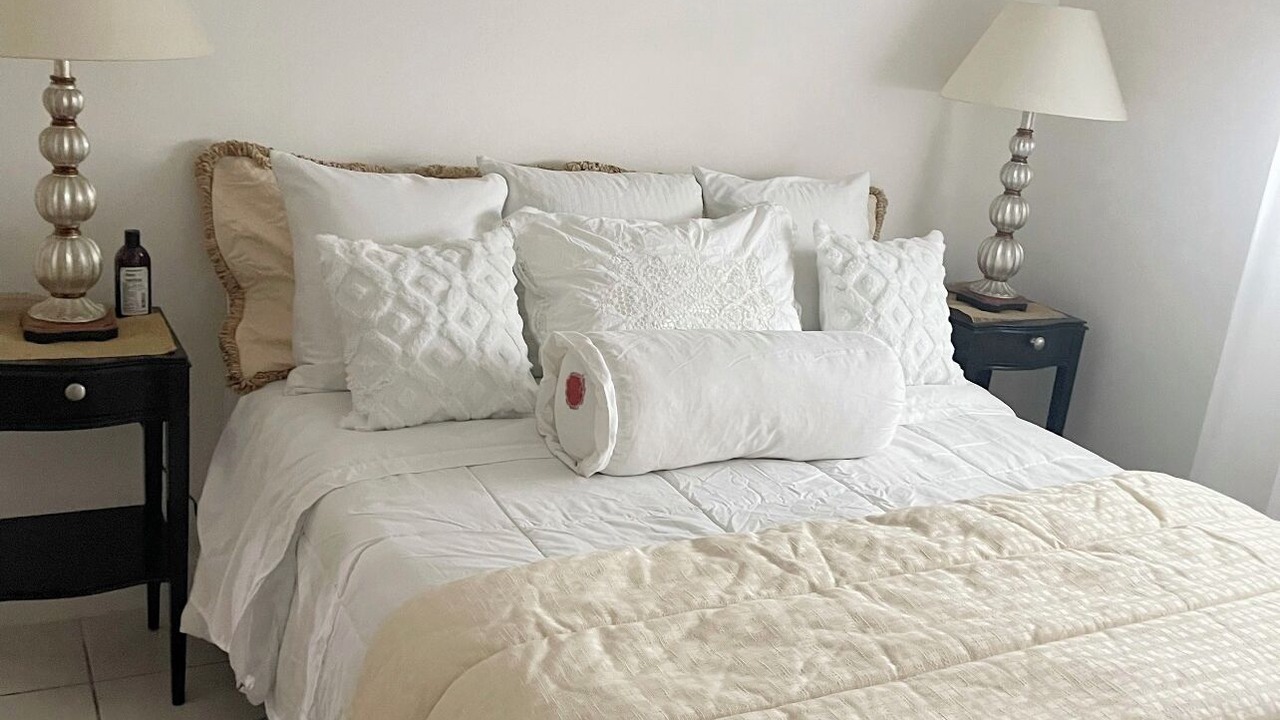 Photo of Bedroom in Lake Worth Corridor