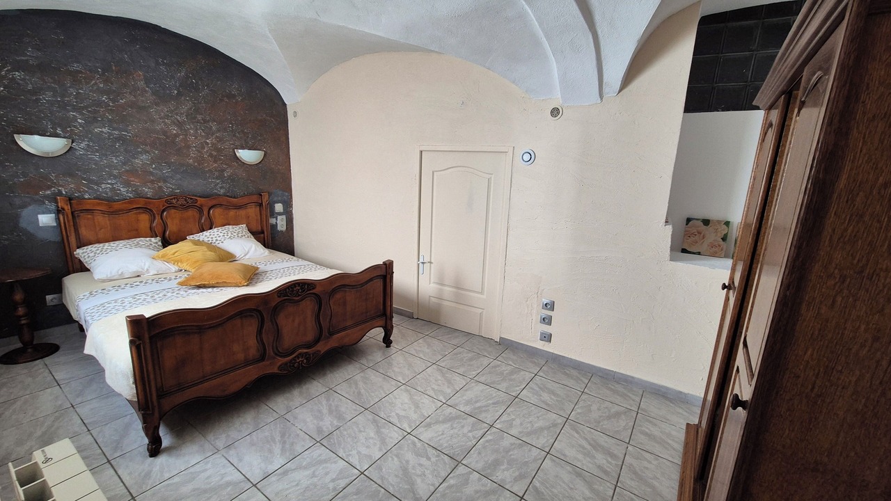 Photo of Bedroom in Cite