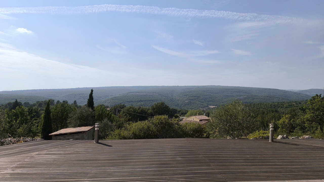 Photo of Patio Balcony in Saint-Michel-l'Observatoire