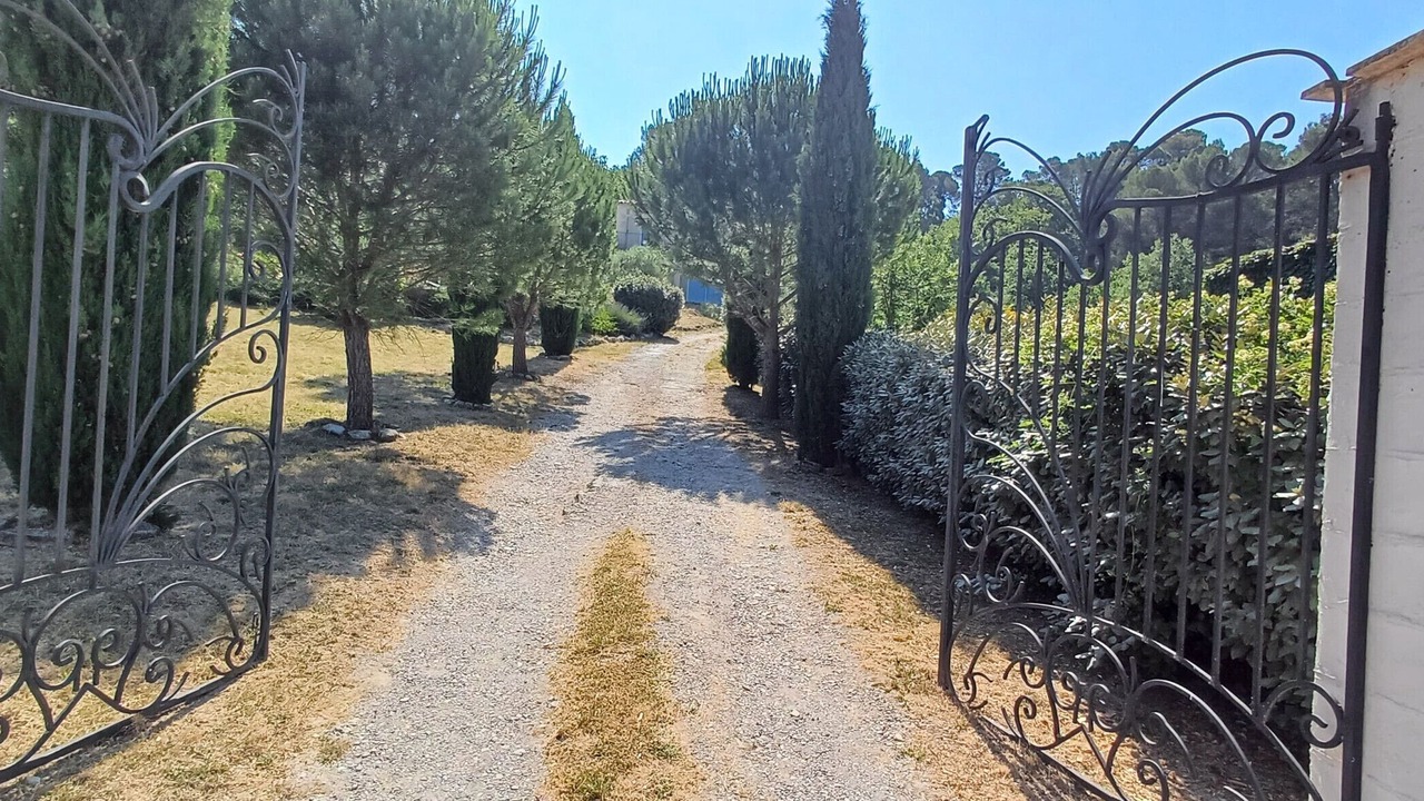 Photo of Outdoor in Saint-Michel-l'Observatoire