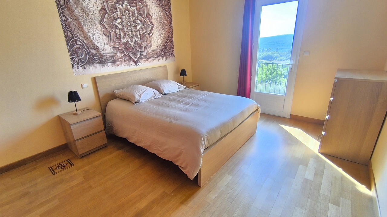 Photo of Bedroom in Saint-Michel-l'Observatoire