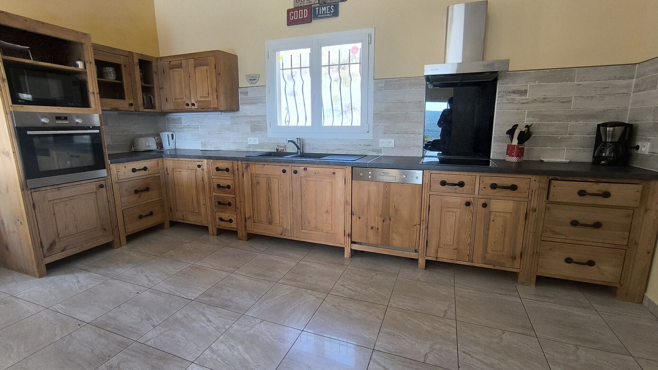 Photo of Kitchen in Saint-Michel-l'Observatoire