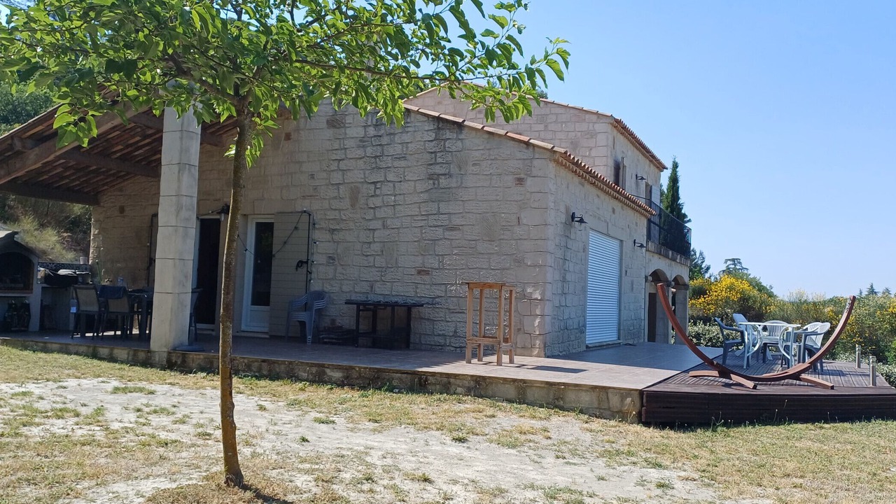 Photo of Outdoor in Saint-Michel-l'Observatoire