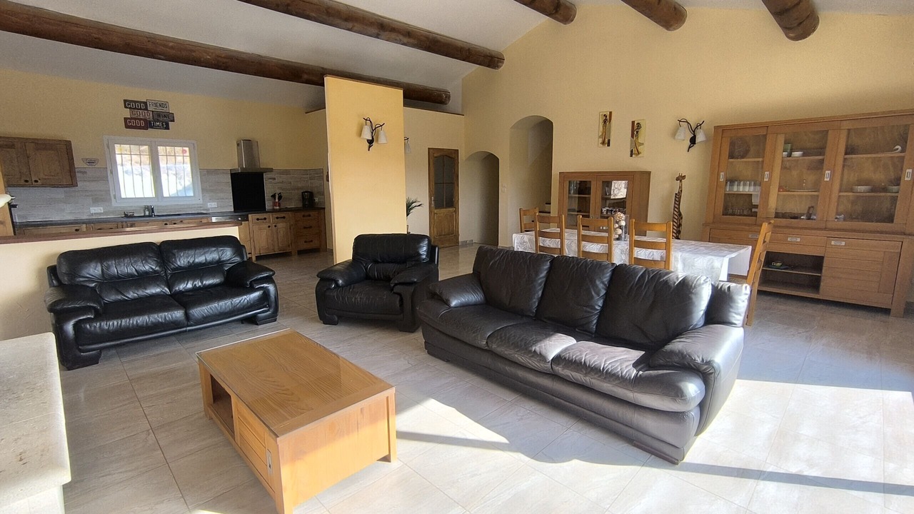 Photo of Livingroom in Saint-Michel-l'Observatoire