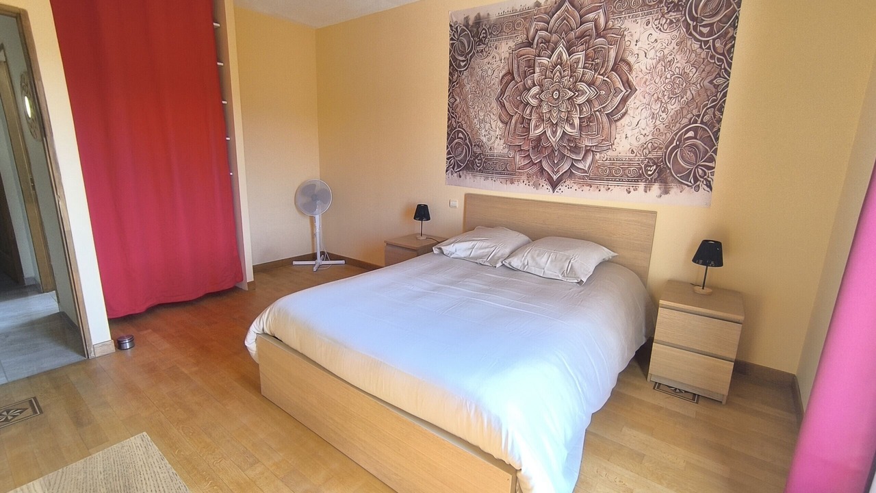 Photo of Bedroom in Saint-Michel-l'Observatoire