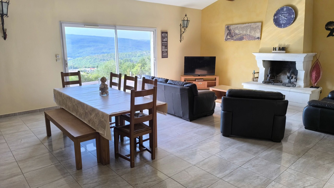 Photo of Livingroom in Saint-Michel-l'Observatoire