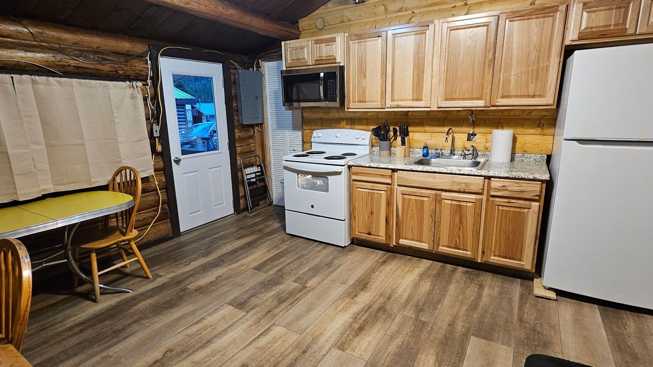 Photo of Kitchen in Cooke City-Silver Gate