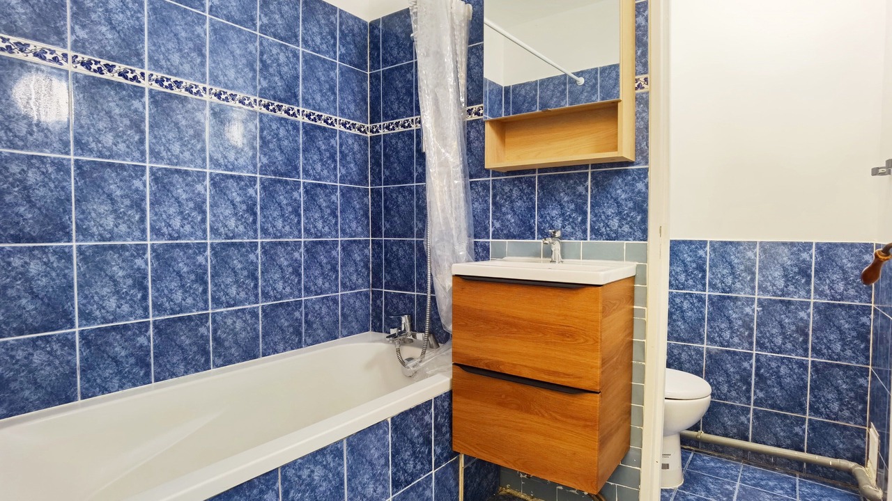 Photo of Bathroom in Vanves