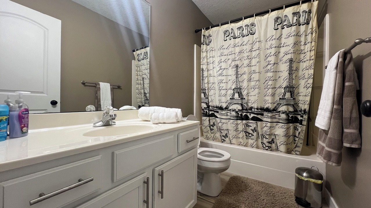 Photo of Bathroom in Urbandale