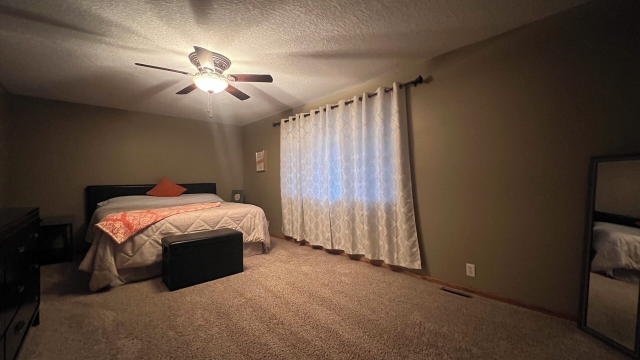Photo of Bedroom in Urbandale