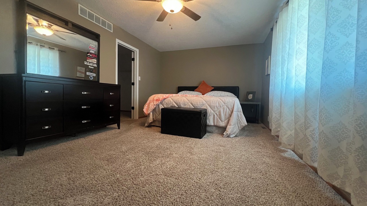 Photo of Bedroom in Urbandale