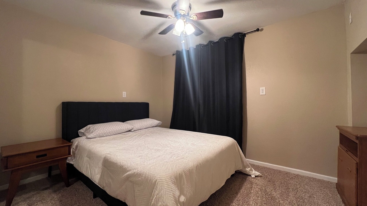 Photo of Bedroom in Urbandale