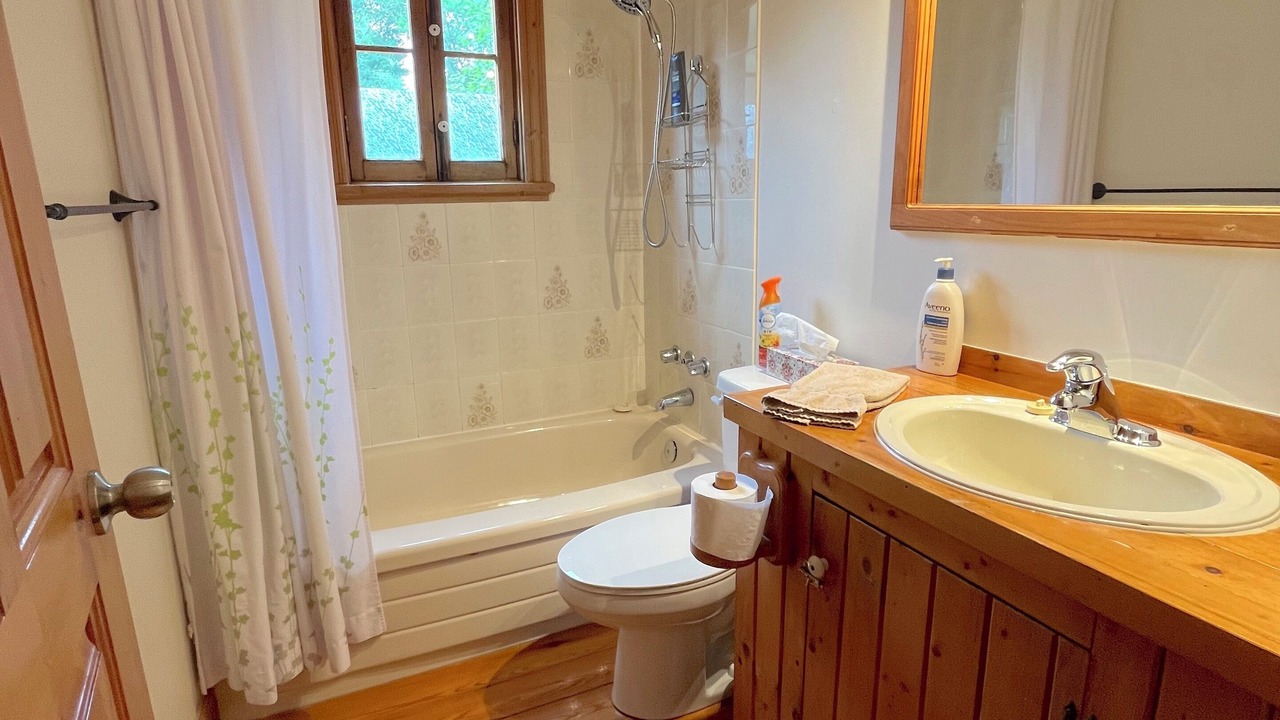 Photo of Bathroom in St-Adolphe-d'Howard