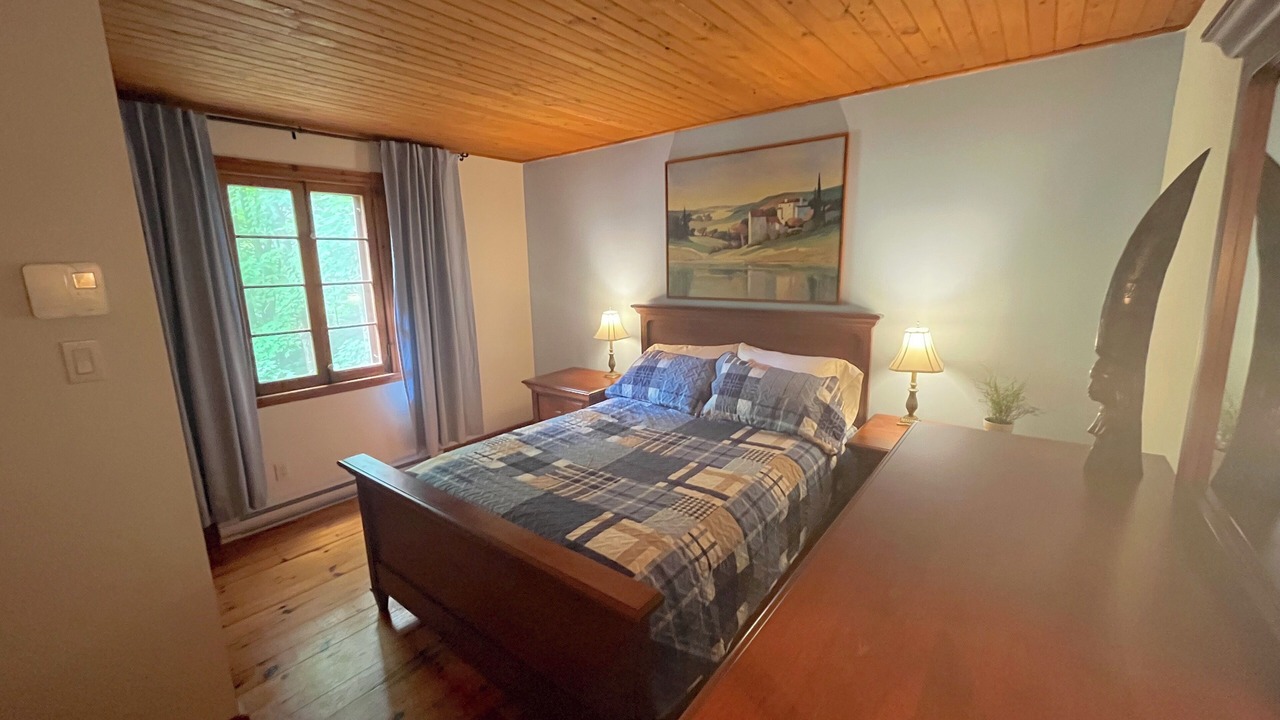 Photo of Bedroom in St-Adolphe-d'Howard