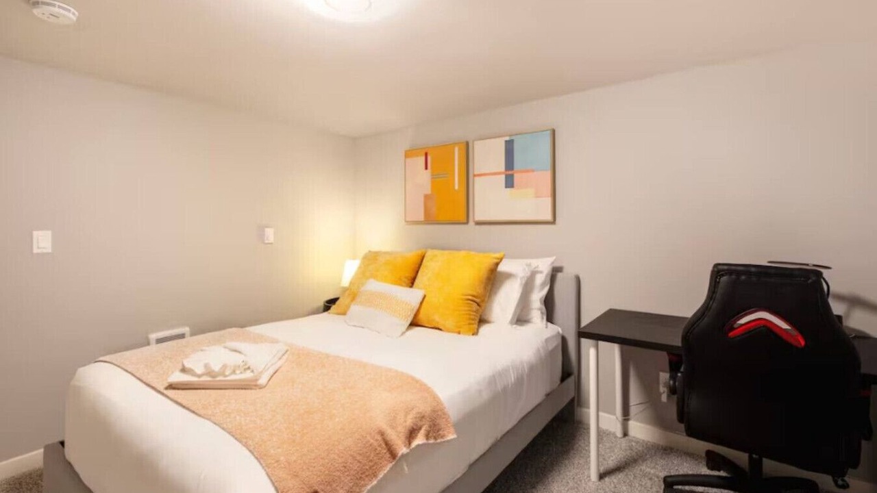 Photo of Bedroom in Bryn Mawr-Skyway