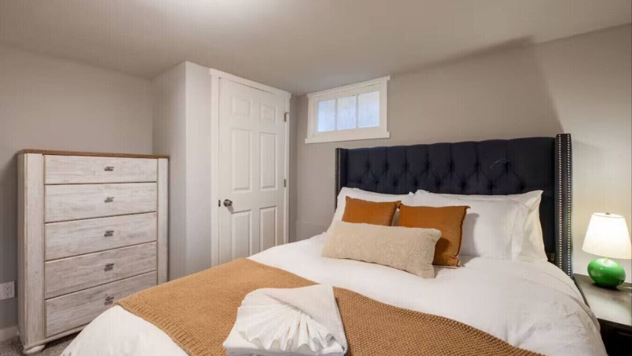 Photo of Bedroom in Bryn Mawr-Skyway