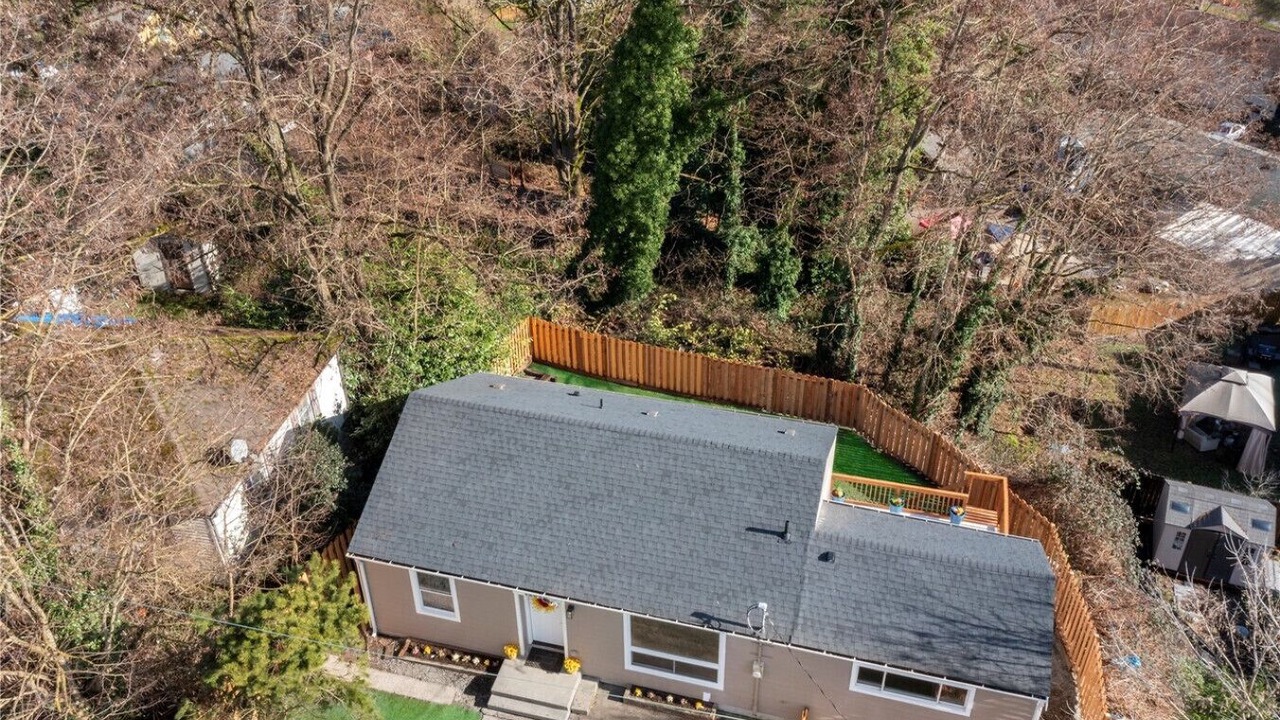 Photo of Others in Bryn Mawr-Skyway