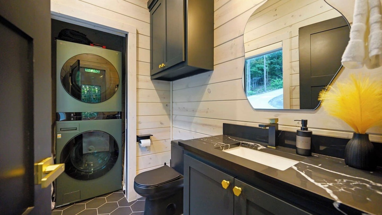 Photo of Bathroom in Broken Bow