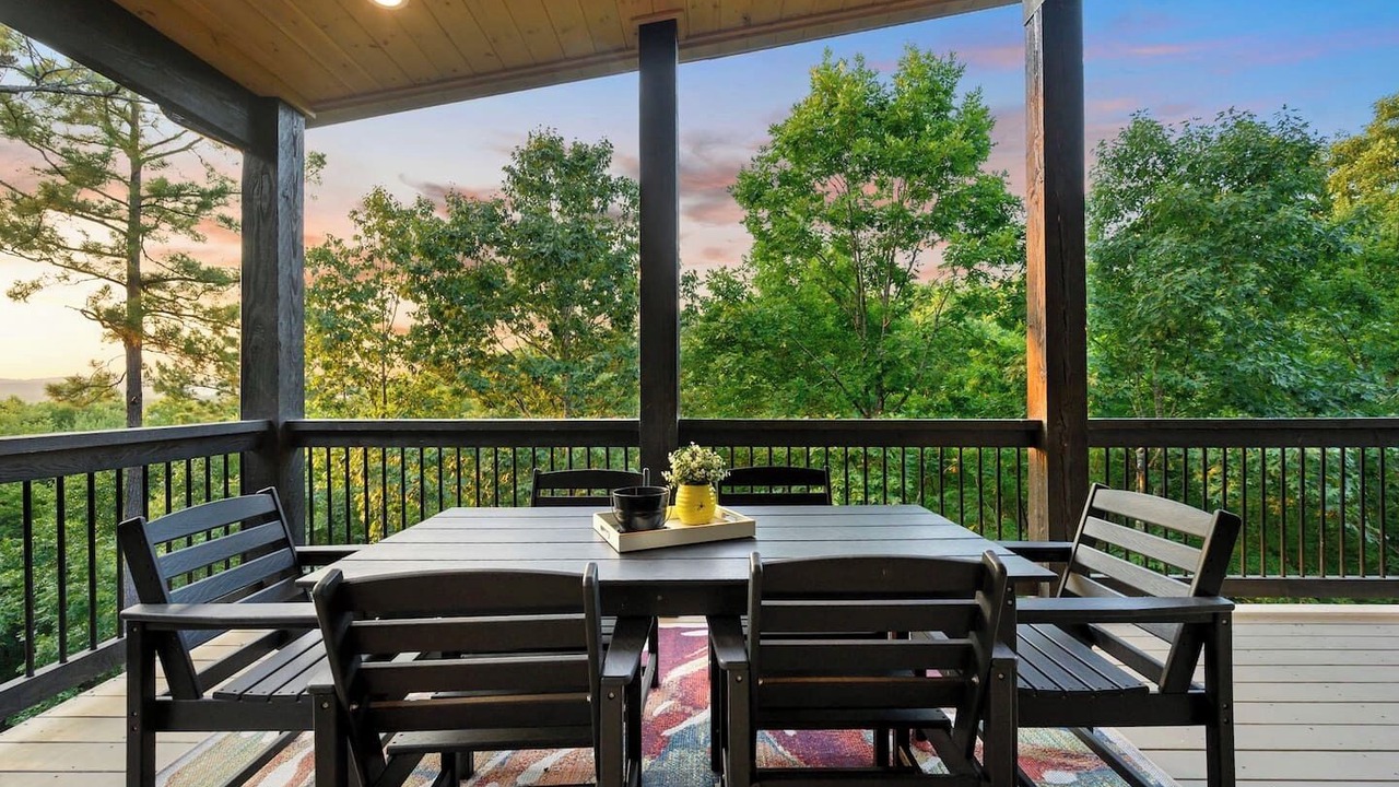 Photo of Patio Balcony in Broken Bow