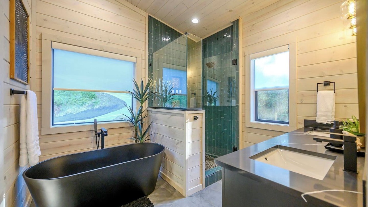 Photo of Bathroom in Broken Bow
