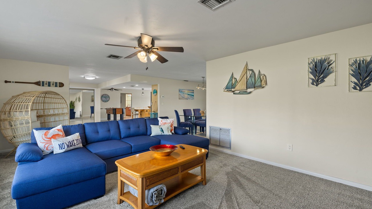Photo of Livingroom in Eight Lakes