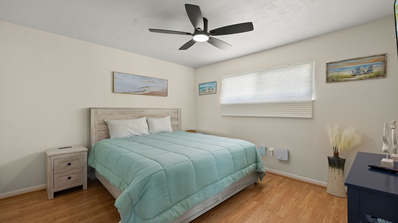 Photo of Bedroom in Eight Lakes